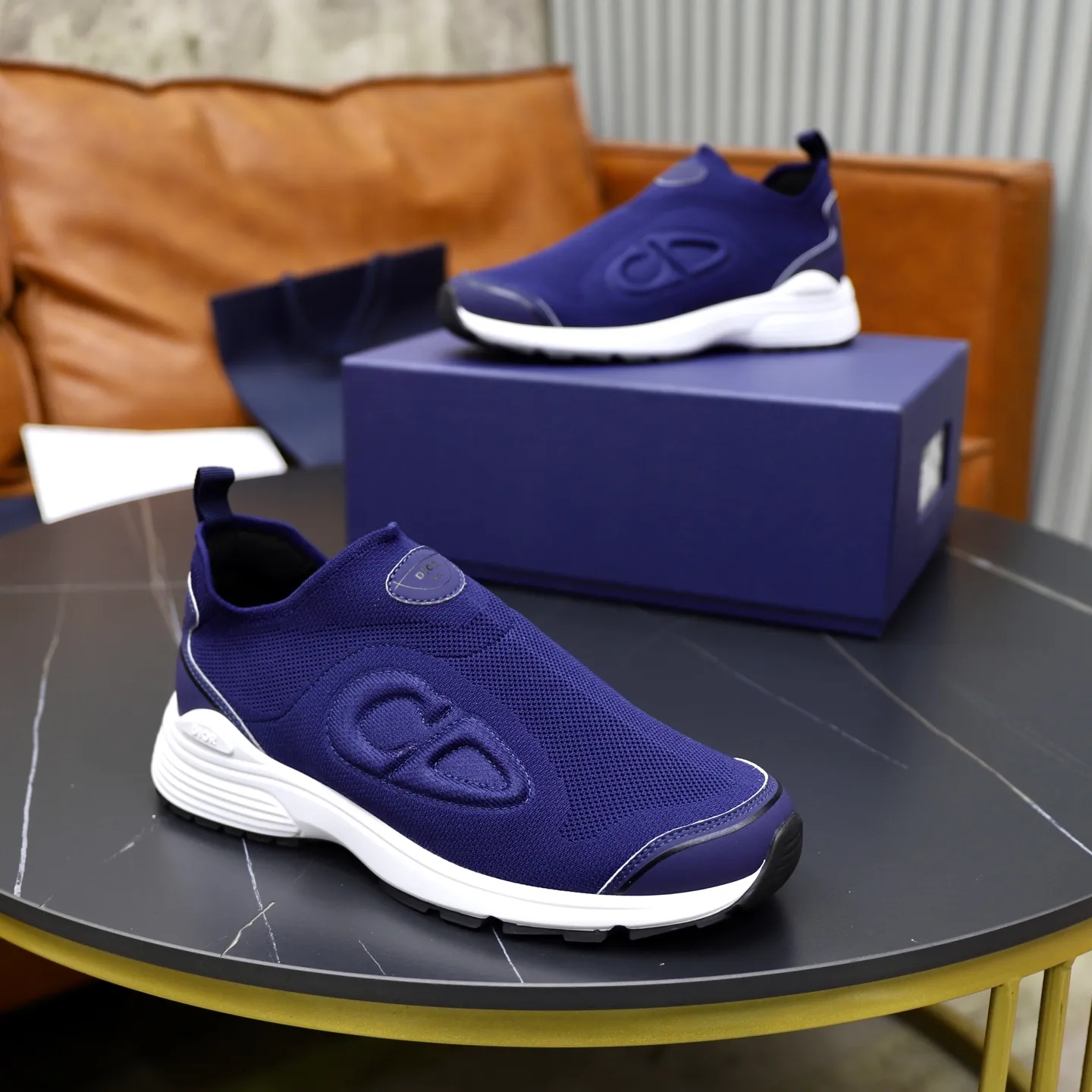 Men's shoes: 520💰Dior Dior B30 latest hot model shipped, original 1:1 manufacturing ▪️ Fabric: Original custom fly woven ▪️ Lining: Imported breathable mesh ▪️ Sole: Original molded non-slip outsole ▪️ Size: 38-46 (45, 46 custom-made, non-refundable)